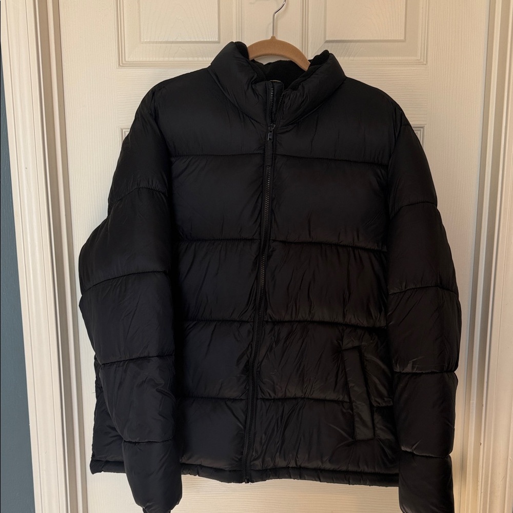 Old Navy Men's Black Puffer Jacket